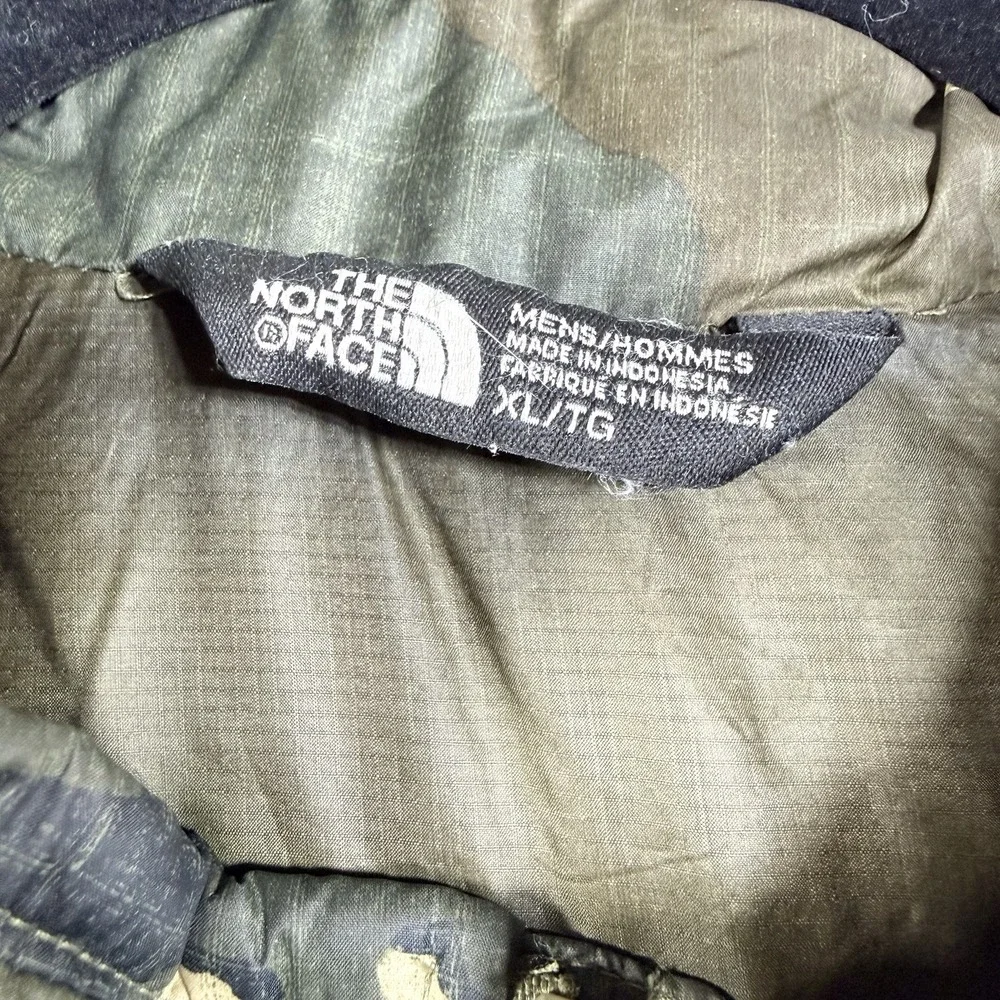 The North Face Mens XL ThermoBall Camo Vest Lightweight Puffer Full Zip